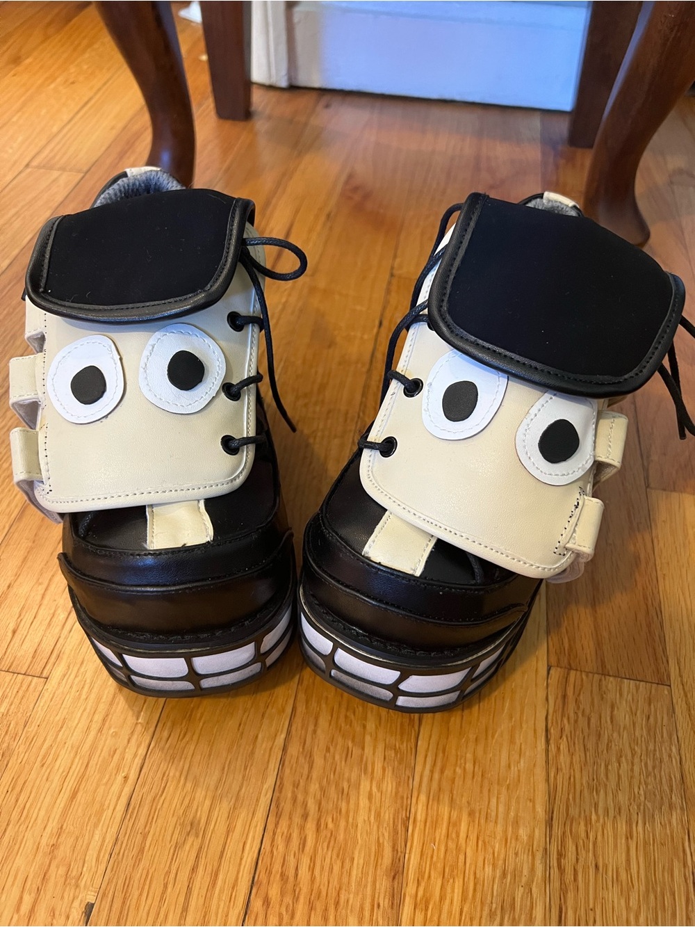 Punk Smiley Face Chunky Sneakers, Brand New, Size 6